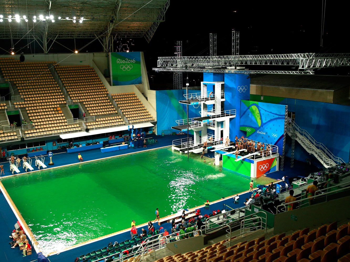 Bể nhảy cầu Olympic